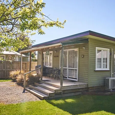 Accommodation Fiordland The Bach - One Bedroom Cottage At 226B Milford Road Te Anau Exterior photo